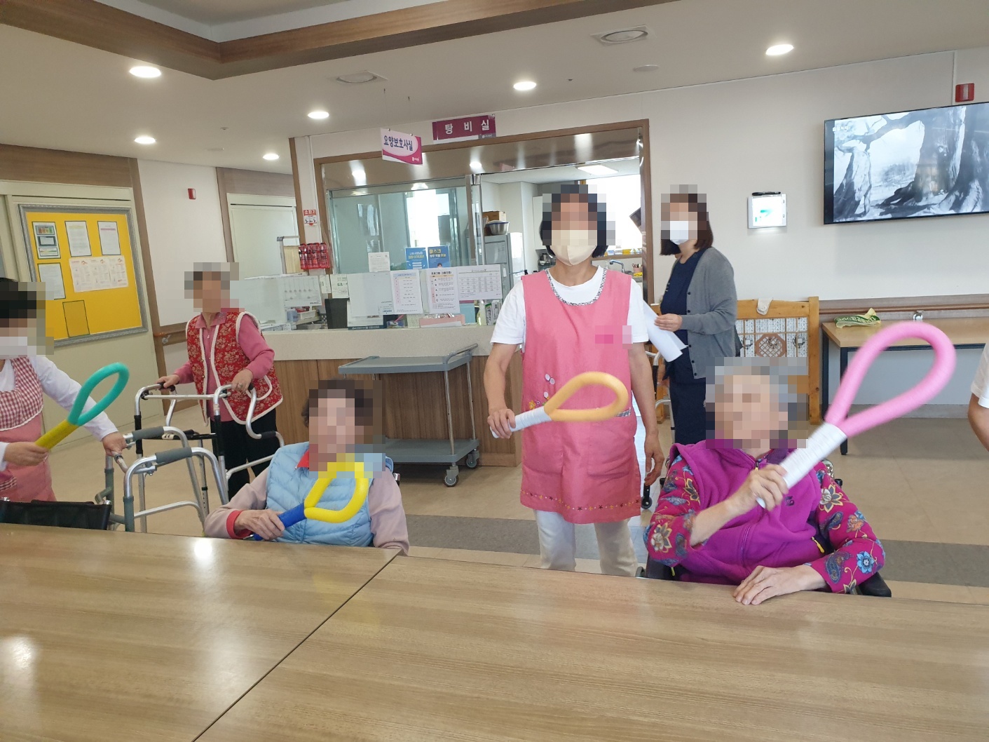 2023.12.08 크리스마스 리스 만들기와 풍선 배드민턴 [첨부 이미지7]