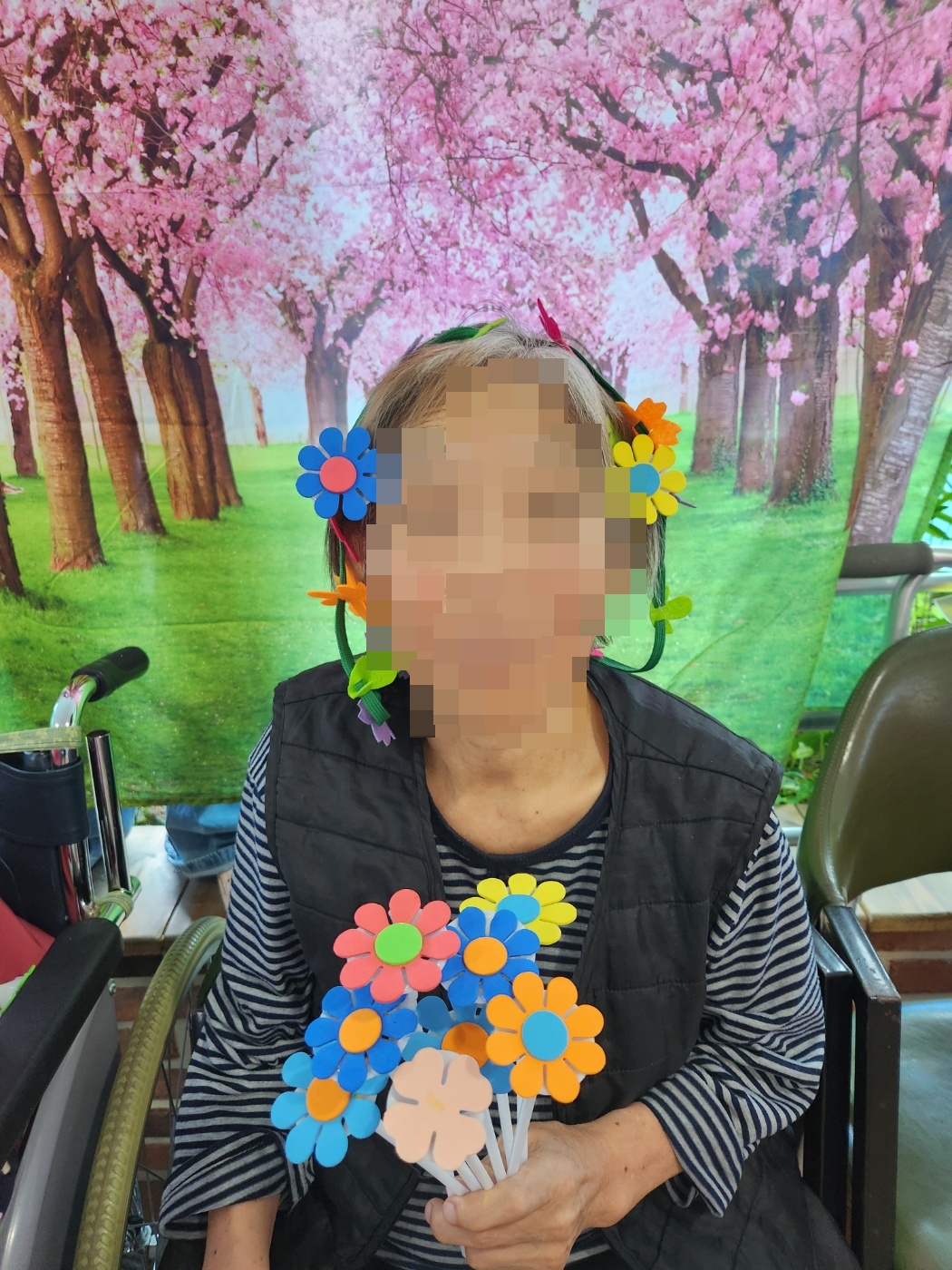 2025.04.09 요양원에도 봄이왔어요!-실버뮤직- [첨부 이미지11]