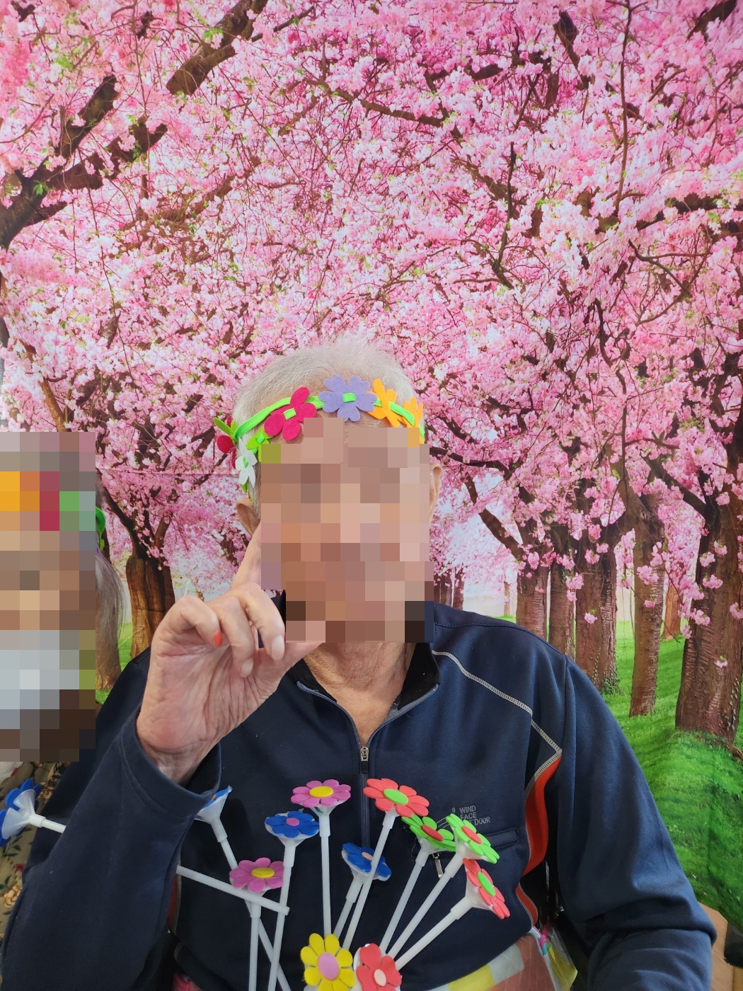 2025.04.09 요양원에도 봄이왔어요!-실버뮤직- [첨부 이미지14]