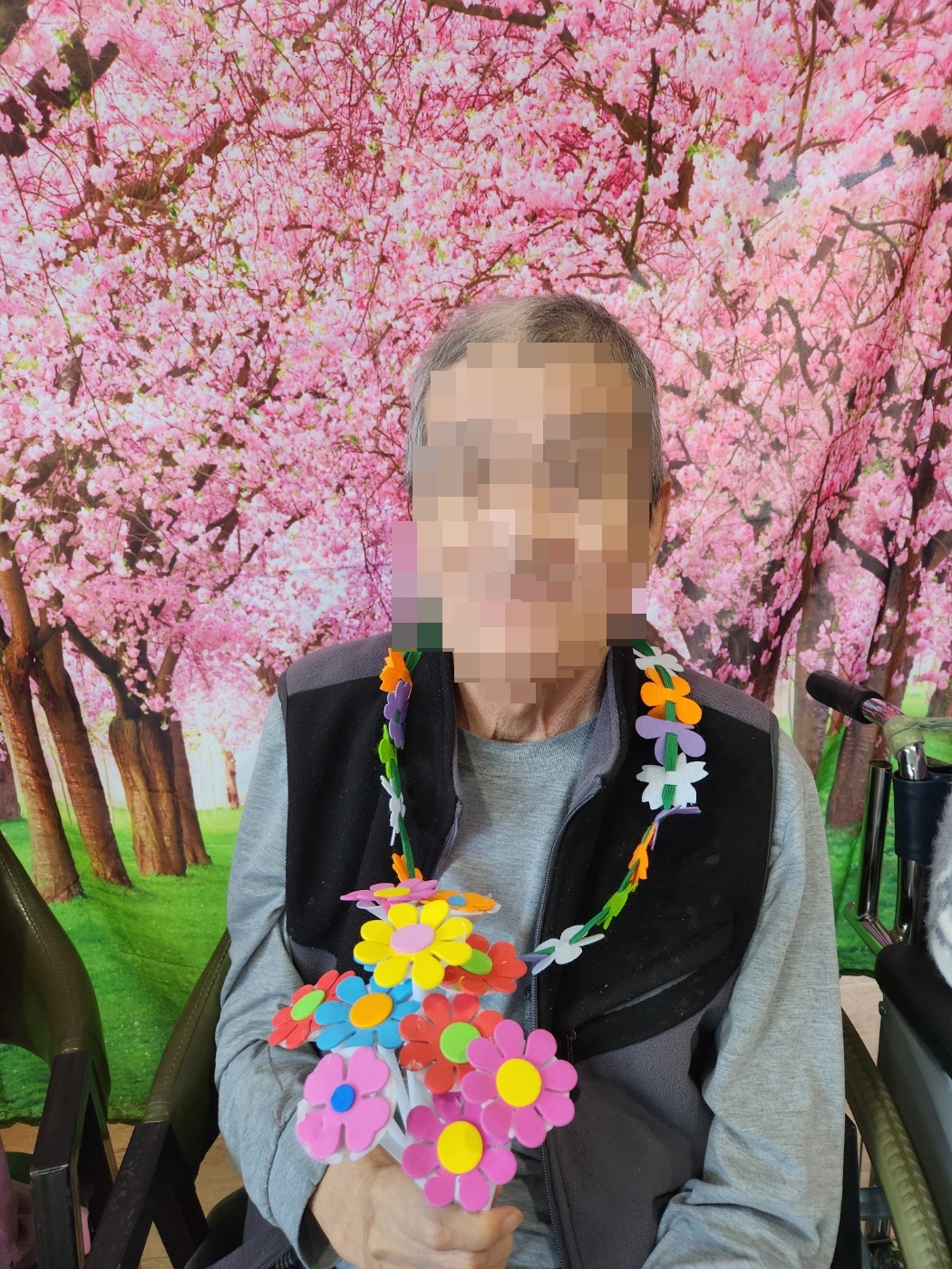 2025.04.09 요양원에도 봄이왔어요!-실버뮤직- [첨부 이미지8]