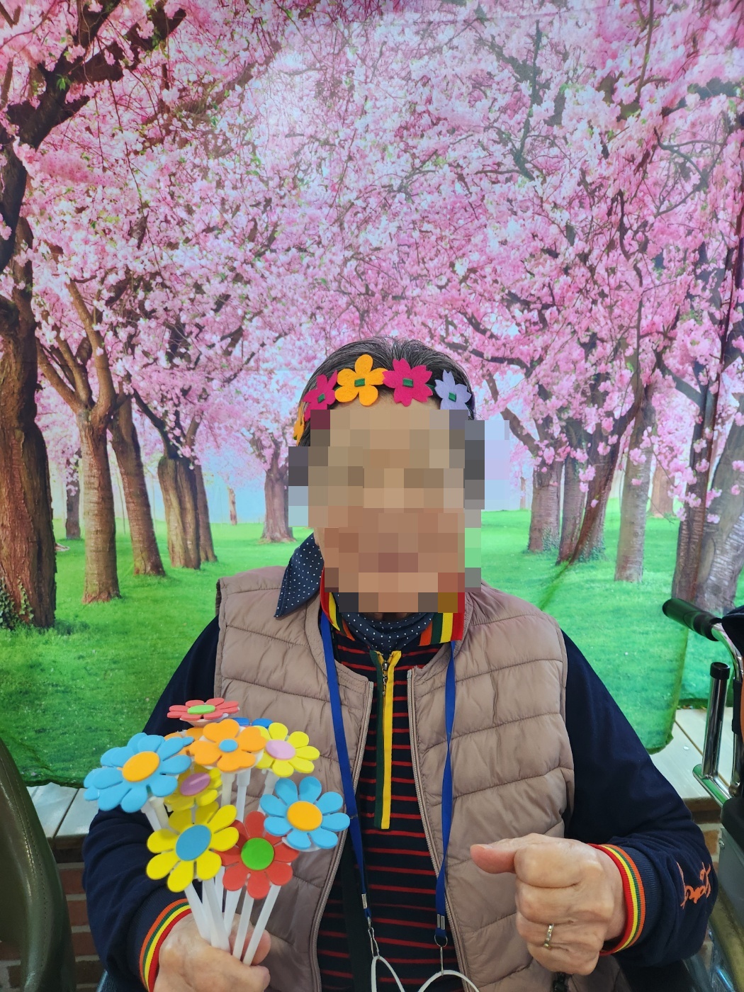 2025.04.09 요양원에도 봄이왔어요!-실버뮤직- [첨부 이미지19]