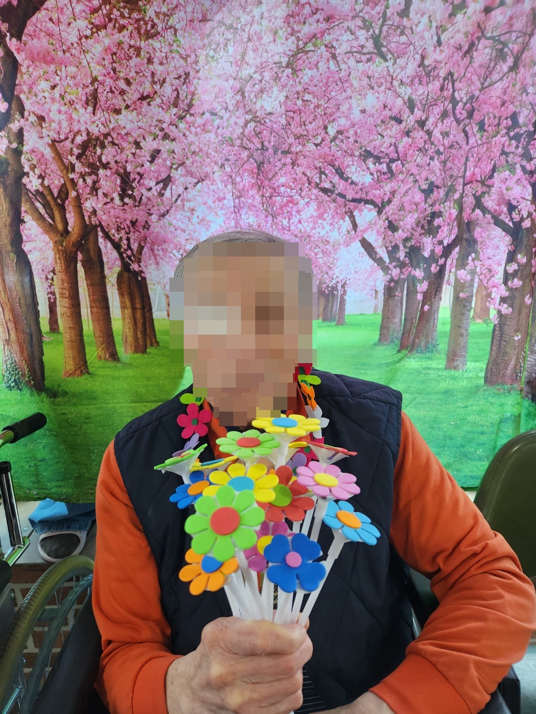 2025.04.09 요양원에도 봄이왔어요!-실버뮤직- [첨부 이미지20]