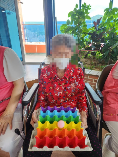 2025.05.15 " 알록달록 탁구공 놀이 " [첨부 이미지10]