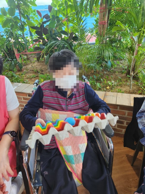 2025.05.15 " 알록달록 탁구공 놀이 " [첨부 이미지12]