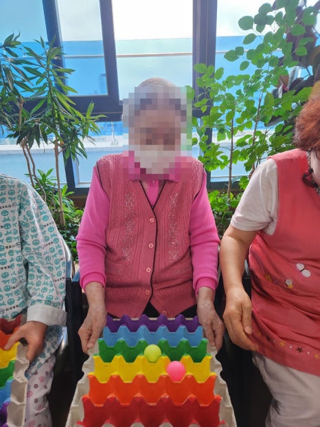 2025.05.15 " 알록달록 탁구공 놀이 " [첨부 이미지8]