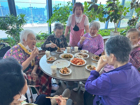 2025.06.09 “요양원에서도 캠핑 분위기~ 대패삼겹살과 우삼겹 구워드린 날” [첨부 이미지12]