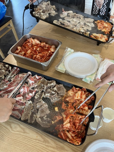 2025.06.09 “요양원에서도 캠핑 분위기~ 대패삼겹살과 우삼겹 구워드린 날” [첨부 이미지4]