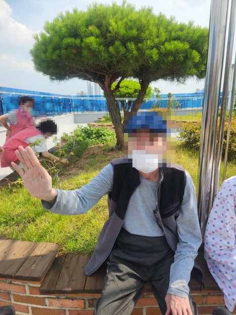 2025.06.17 “온실정원 산책으로 활기찬 하루! 자연 속 건강 챙기기” [첨부 이미지17]