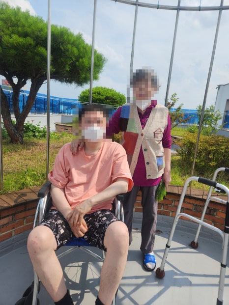 2025.06.17 “온실정원 산책으로 활기찬 하루! 자연 속 건강 챙기기” [첨부 이미지7]