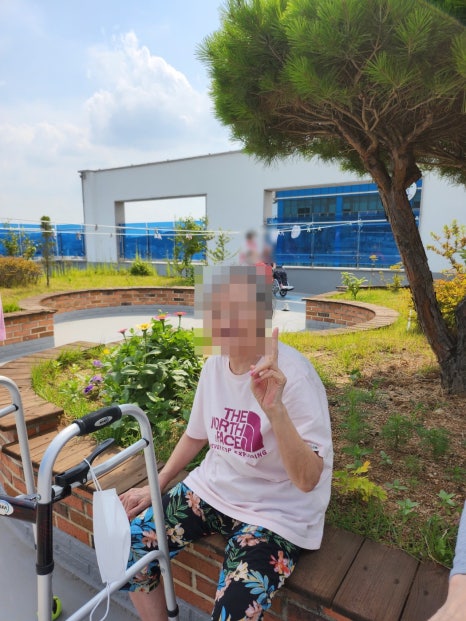 2025.06.17 “온실정원 산책으로 활기찬 하루! 자연 속 건강 챙기기” [첨부 이미지9]